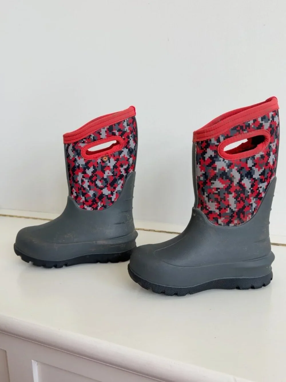 BOGS Kids Size 11 Waterproof Insulated Winter Snow Boots Gray Red (Orangish)